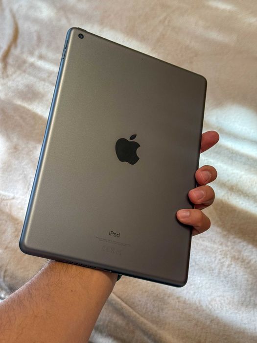 Много запазен Apple iPad 7th Gen 32GB