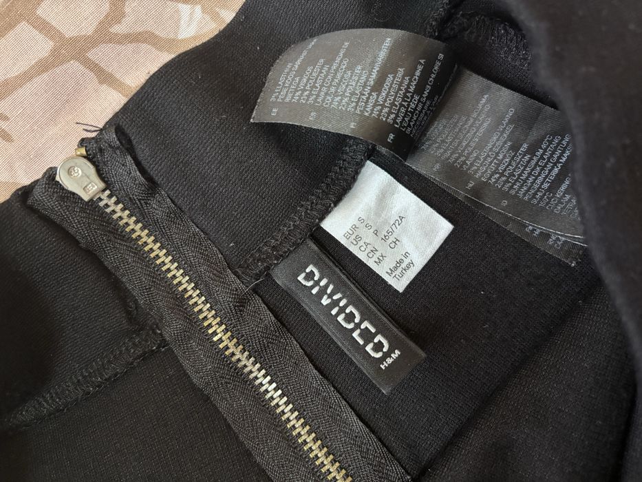 Черна къса пола