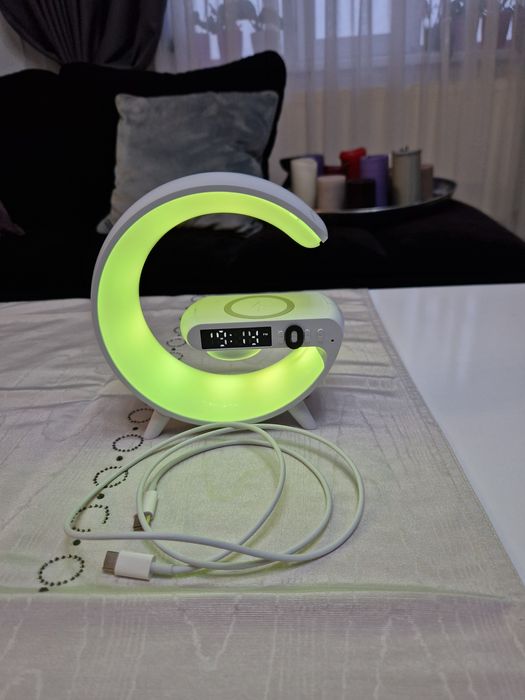 Suport wireless universal pentru încărcare telefon