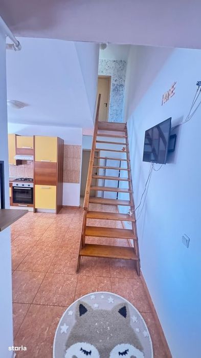 Apartament scara interioara