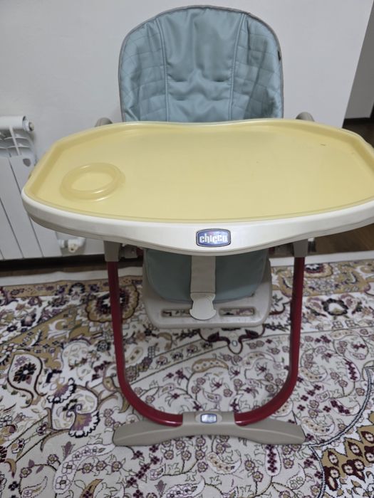 Стол для кормление  Chicco