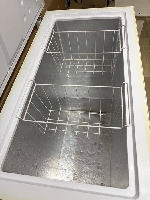 Продам морозильный ларь Midea