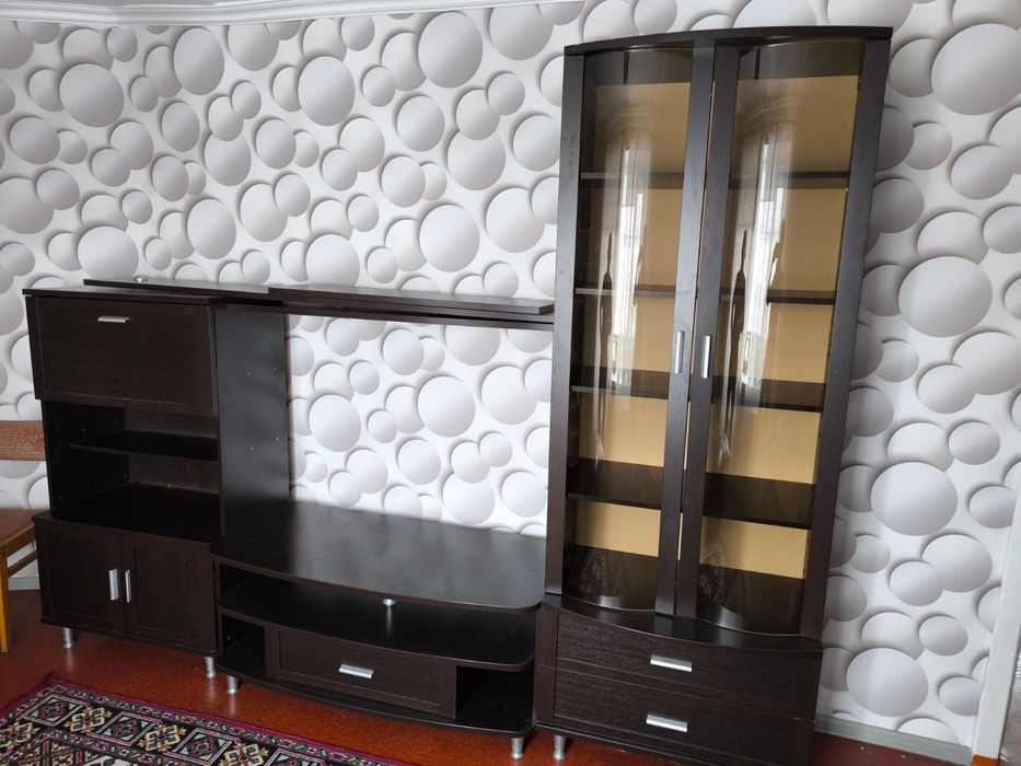 Продам стенку в зал