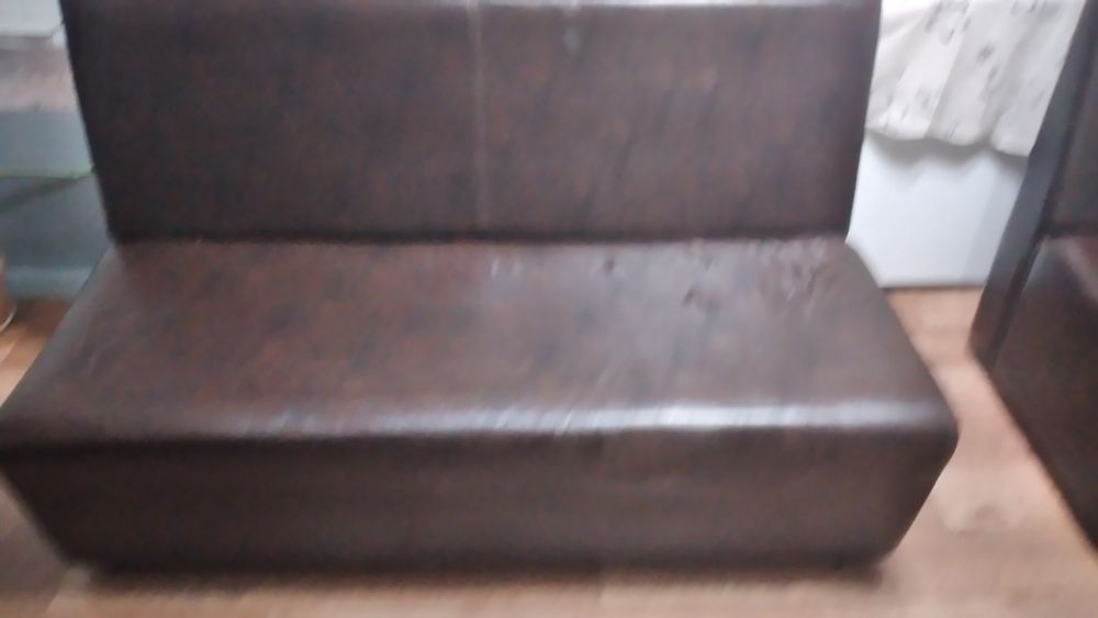 Продам диван офисный