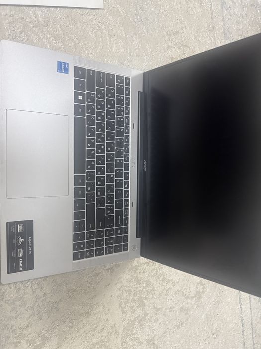 Продается ноутбук aser Aspire Lite 16 новый