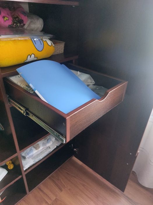 Шкаф высокий продам