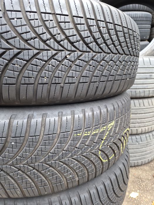 4бр. 225 60 18 Goodyear всесезонни.