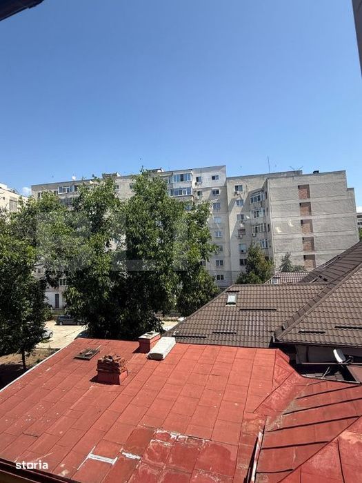 Apartament 3 camere, 46 mp, zona CENTRAL