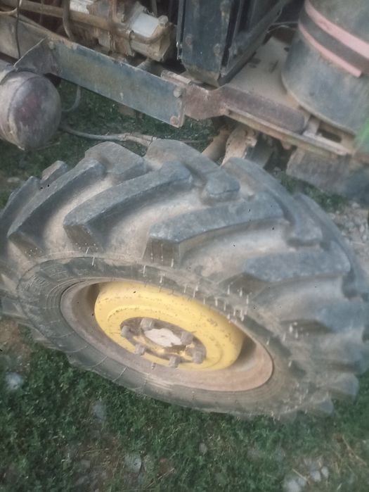 Трактор John Deere