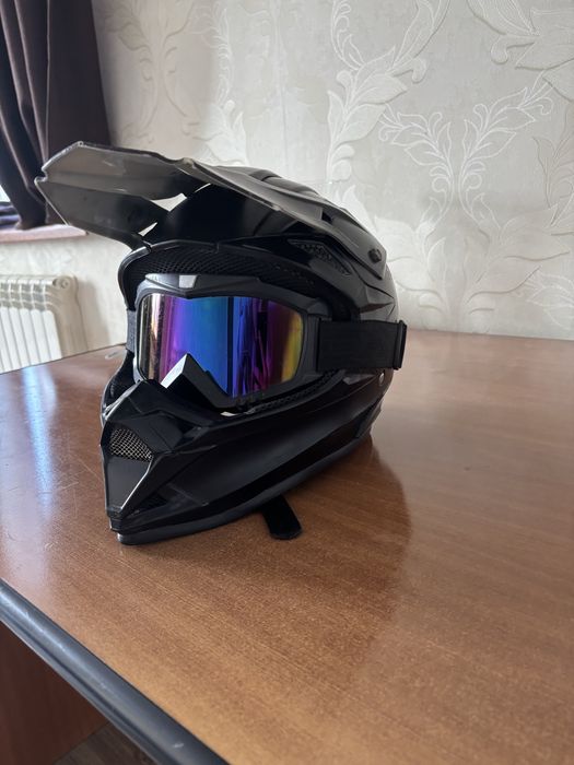 Продам эндуро-кросс шлем