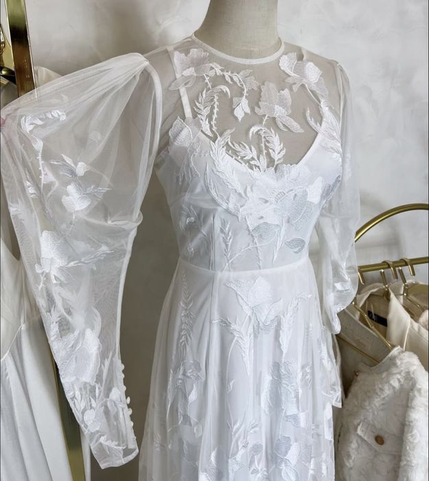 rochie de mireasa Asos