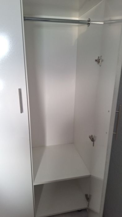 Шкаф офисный  с полками