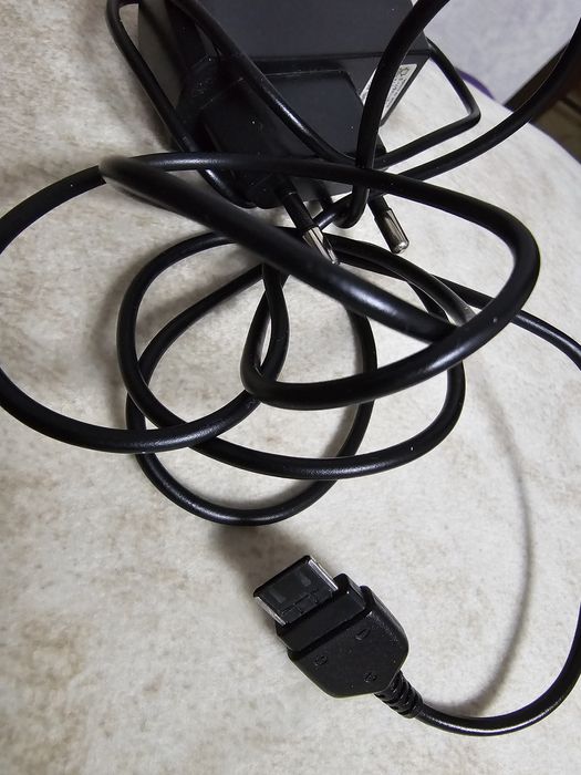 Зарядки на телефон, провода