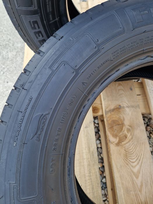 2anvelope vara aprx Noi 215 65 15C Petlas 2023