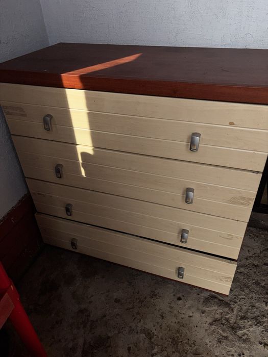 Продам комод дерево