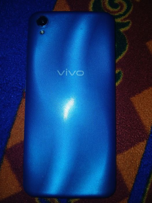 Продам сотовый телефон vivo