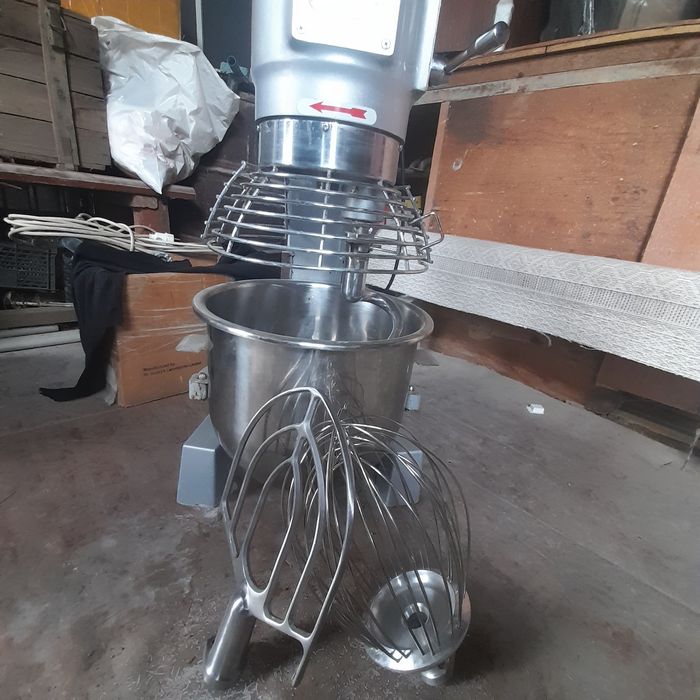 Теста мес сатылады