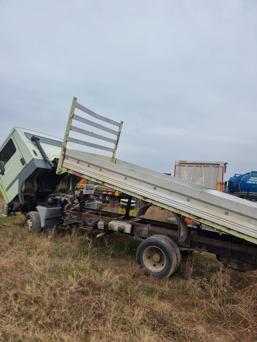 Nissan L35 basculabil