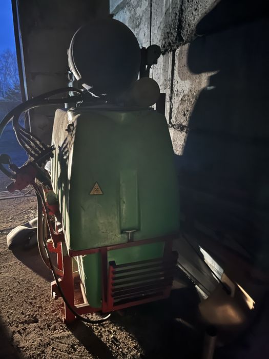 Продается опрыскователь