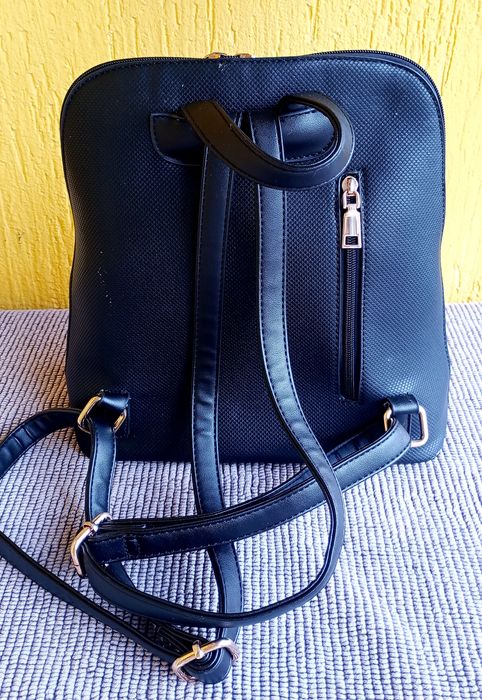 Черна раница, запазена