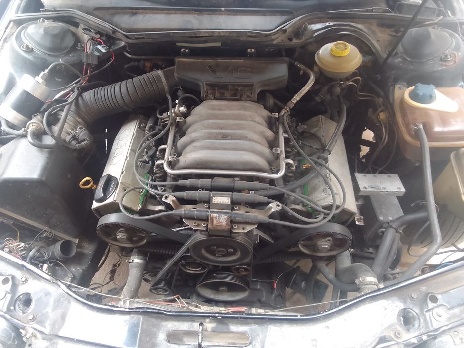 Продам ауди с4..