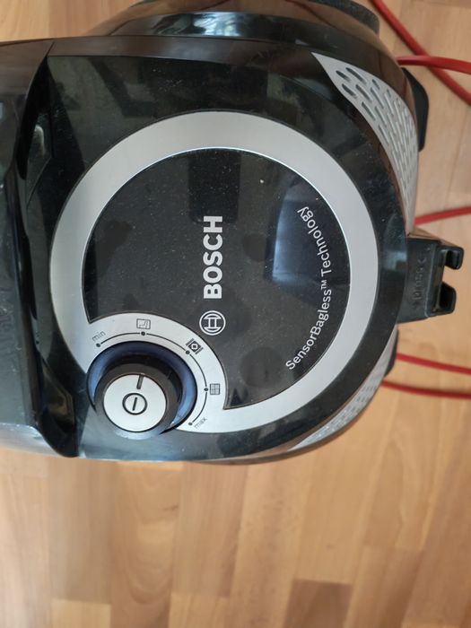 Продам пылесос Bosch с насадками