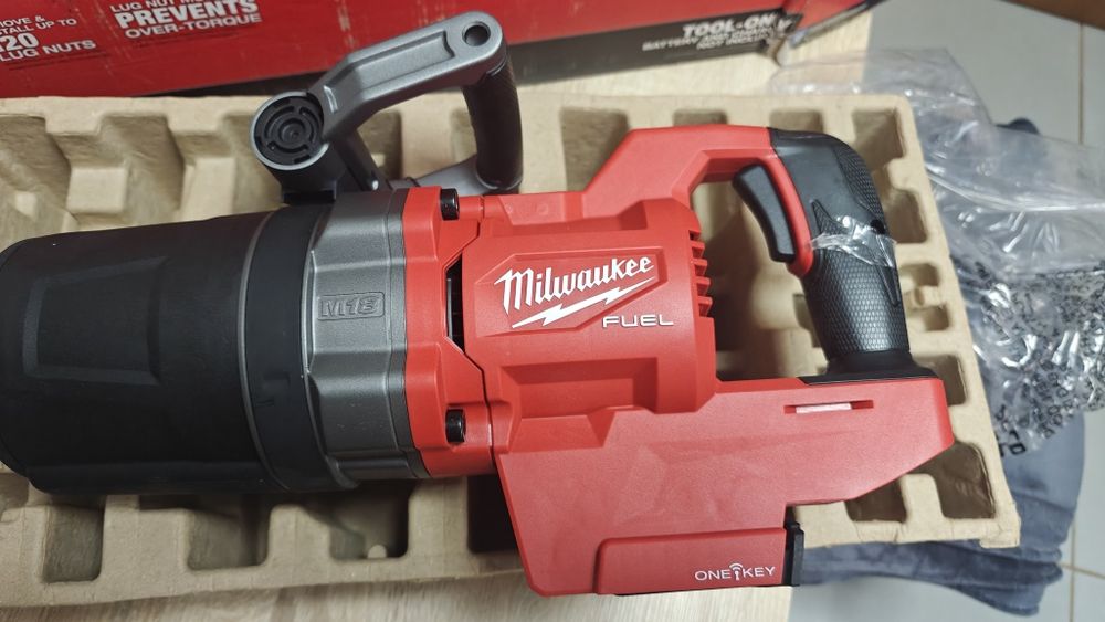 Impact  milwaukee 2700 nm cap de 1 țol