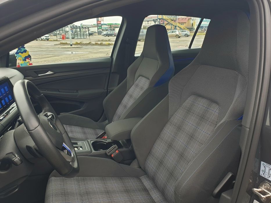 VW Golf 8 GTE Hibrid Plug-in 245 CP