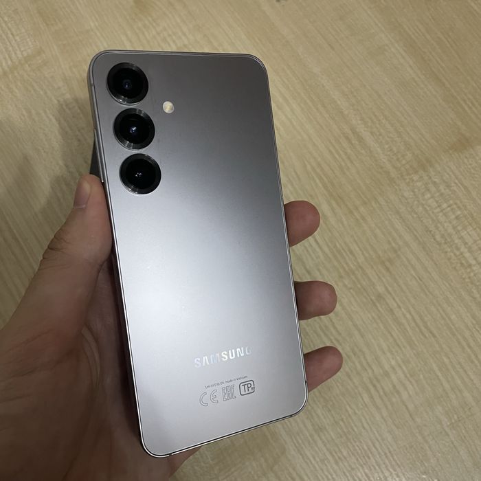 Samsung S25 256GB