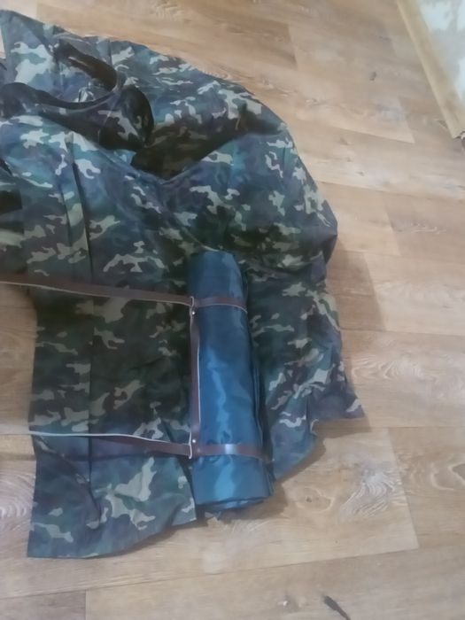 Дождевик новый  два разного цвета.