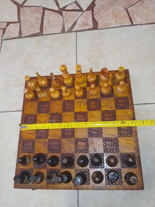 Стар дървен шах- Размери - 34 х 34см.