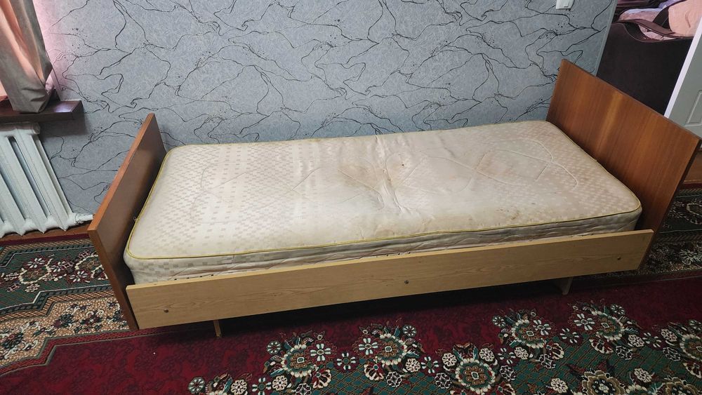 Кровать российского производства. В хорошем состоянии. 195×85
