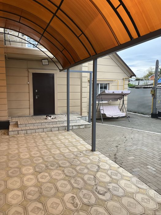 Продам дом 2 уровня  в тихом спальном районе