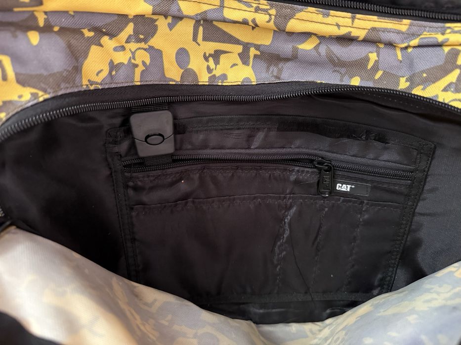 Чисто нова голяма чанта през рано CAT