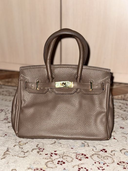 Продам женские сумочки