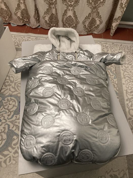 Продам комбенезон для новорожденных