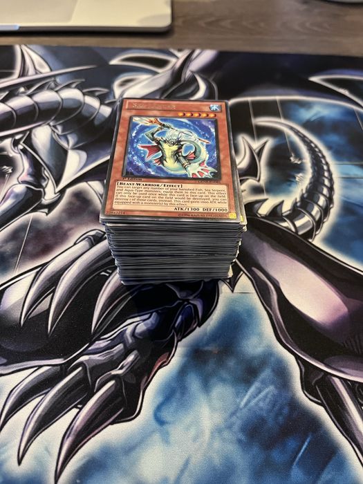Yu-gi-oh карти.