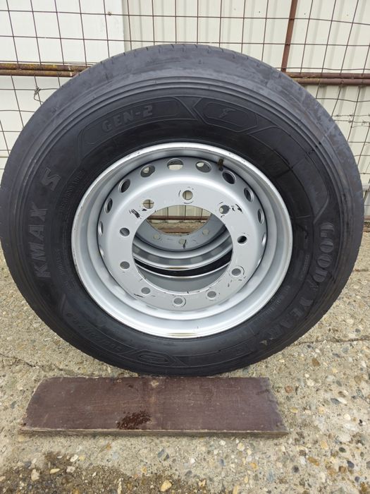 Anvelope 385 55 R 22.5. Goodyear.