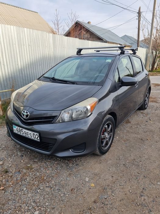 Продам таёта ярис 2012