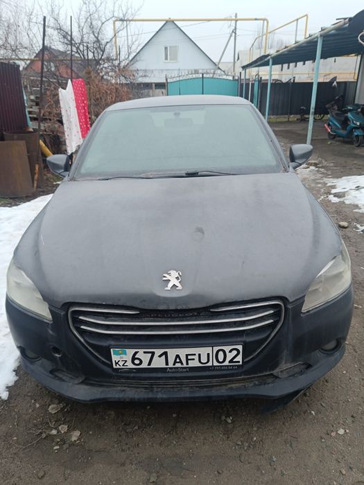 Продается авто Пежо 301