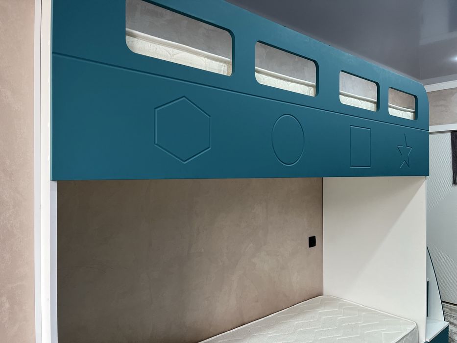 продам двухъяросную кровать