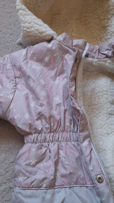 Продам детский комбинезон и ботиночки