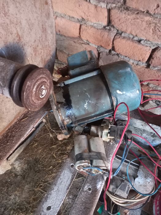 Vând moara și 2 motoare mono