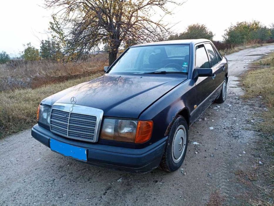 На части Мерцедес 124 250Д