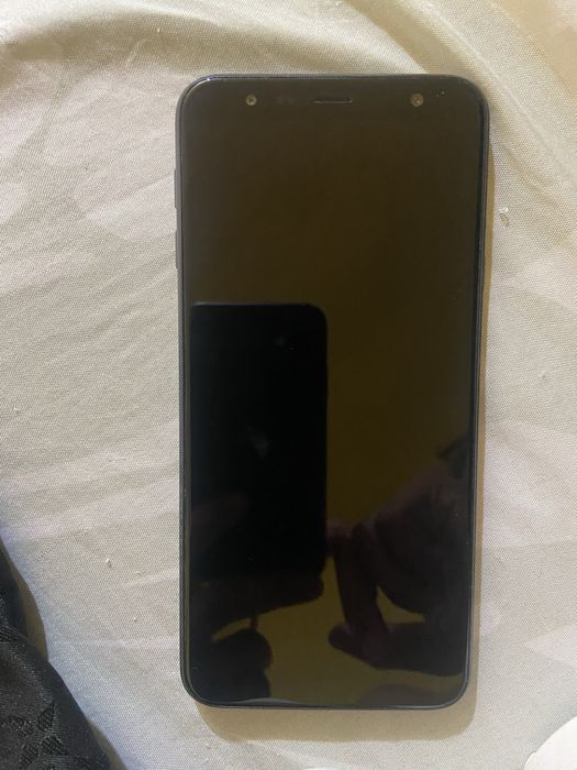 Vind samsung j4+ telefonul arata 9:9 din 10 200 ron mai multe detali la telefon
