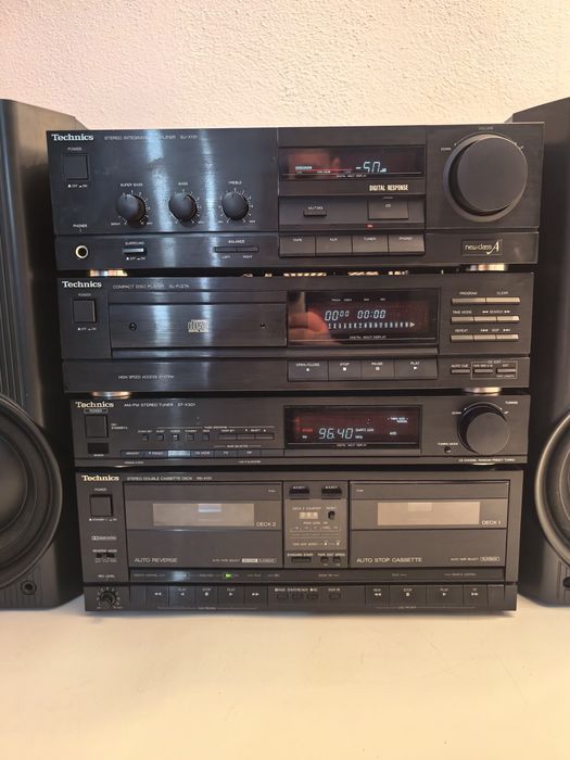 Combina Technics Amplificator SU X101 Deck RS X101 Tuner ST X301