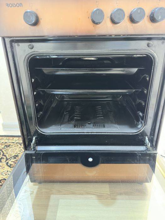 Газ плита б/у. Gaz plita b/u.