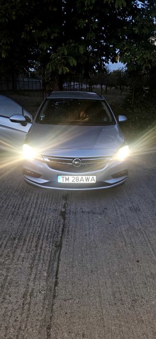 Opel Astra k automată