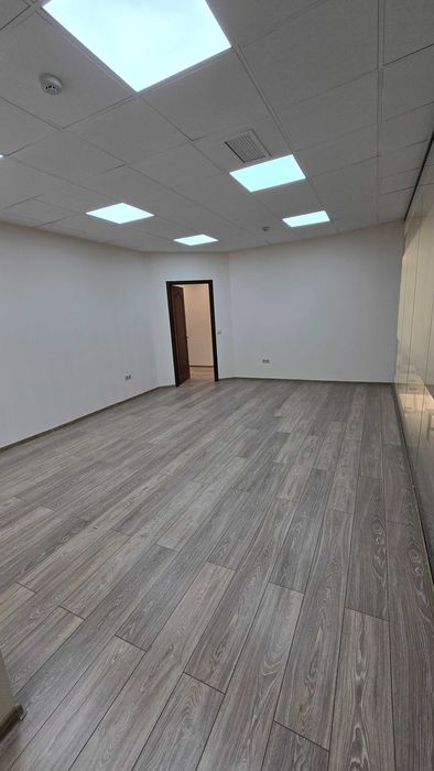 Евро офис в аренду 120кв.м! Бизнес Центр "Grand Trade"!