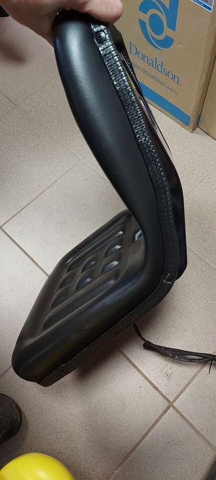 Scaun motostivuitor cu comutator